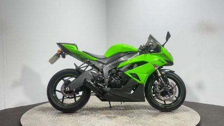 Kawasaki Ninja ZX6R 2009 ONLY 4K MEGA CLEAN 600CC SPORTS BIKE NEW MOT 1