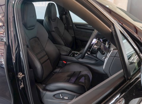 Porsche Cayenne GTS 8