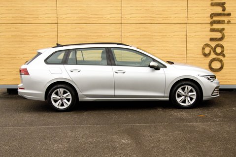 Volkswagen Golf LIFE TSI 8