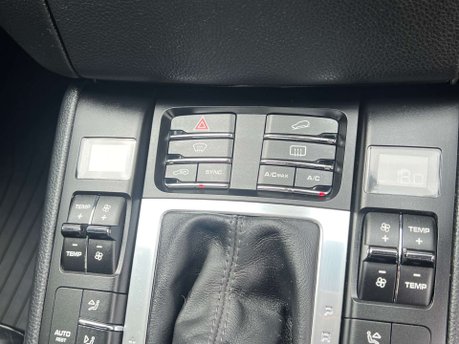 Porsche Macan 3.0 Macan S Semi-Auto 4WD 5dr 34