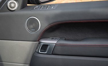 Land Rover Range Rover Sport 3.0 SDV6 URBAN 23