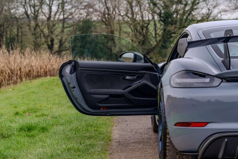 Porsche 718 GT4 RS 7