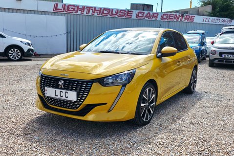 Peugeot 208 1.2 PURETECH ALLURE S/S STUNNING CAR! LOW INSURANCE!MAIN DEALER HISTORY 4