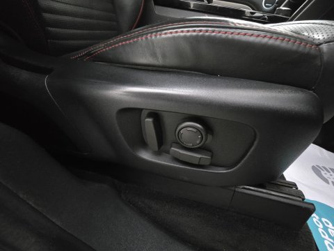 Land Rover Discovery TD6 HSE LUXURY 50