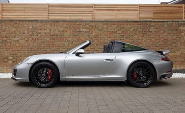 Porsche 911 (991) Targa 4 GTS 17