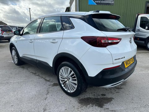 Vauxhall Grandland X 1.5 Turbo D Business Edition Nav SUV 5dr Diesel Manual Euro 6 (s/s) (130 ps 3