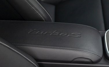 Porsche 911 (992) Turbo S 22