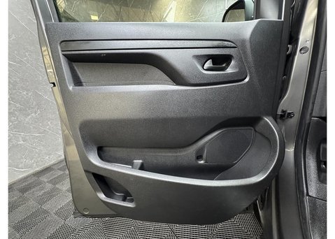Vauxhall Vivaro 1.5 Turbo D 2700 Pro Panel Van 6dr Diesel Manual L1 H1 Euro 6 (s/s) (120 ps 40