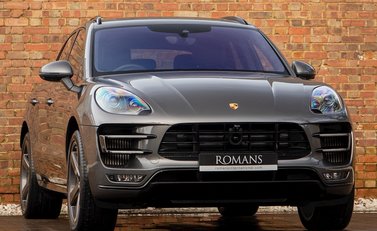 Porsche Macan Turbo 1