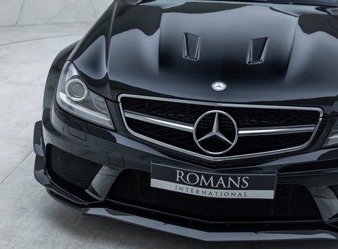 Mercedes-Benz C63 AMG BLACK SERIES 28