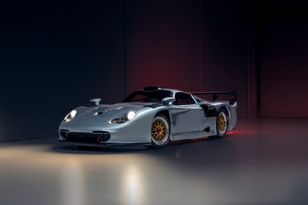 Porsche 911 GT1 1