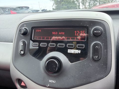 Toyota Aygo 1.0 VVT-I X-PLAY 13