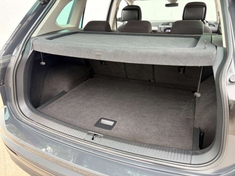 Volkswagen Tiguan 2.0 Tiguan SE Nav TDI BlueMotion Technology 5dr 25