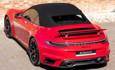 Porsche 911 Turbo S Cabriolet (992) 10