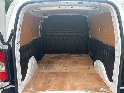 Peugeot Partner BLUEHDI PROFESSIONAL PREMIUM PLUS L1 8