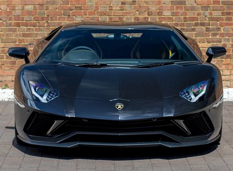 Lamborghini Aventador S LP740-4 4