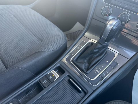 Volkswagen Golf 1.0 TSI BlueMotion Tech SE DSG Euro 6 (s/s) 5dr 23