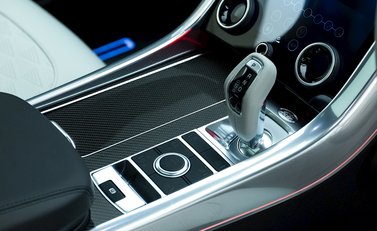 Land Rover Range Rover Sport 5.0 SVR Carbon Edition 21