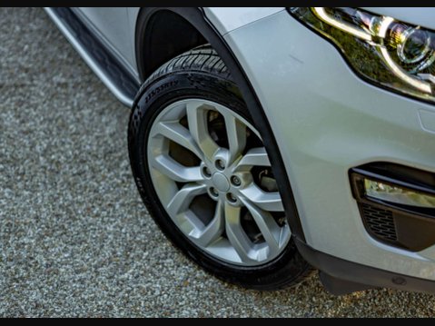 Land Rover Discovery Sport 2.0 Discovery Sport HSE TD4 Auto 4WD 5dr 39