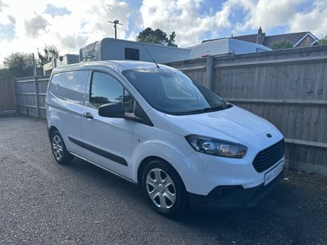 Ford Transit Courier TREND 1.5 TDCI 5dr 2
