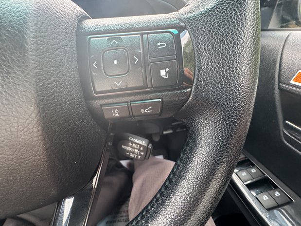 Toyota Hilux Invincible X | Auto | 2.8 LT | Double Cab | Sensors | EURO 6 | NO VAT 25