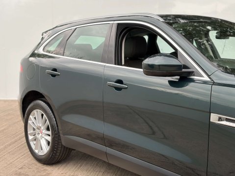 Jaguar F-Pace 2.0 F-PACE Portfolio AWD i Auto 4WD 5dr 5