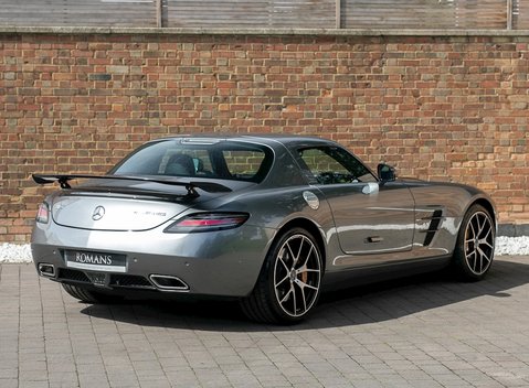 Mercedes-Benz SLS AMG GT Final Edition 9