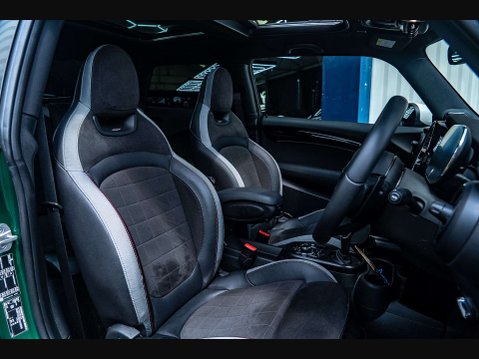 Mini Hatch 2.0 John Cooper Works Auto 3dr 10