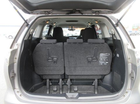 Toyota Estima 2.4 AERAS + 7 Seats 14