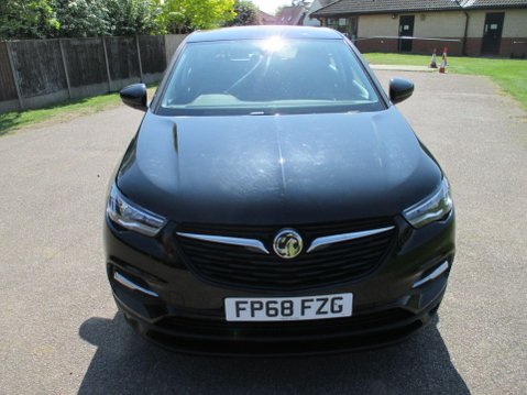 Vauxhall Grandland X 1.2 Turbo SE Euro 6 (s/s) 5dr 3