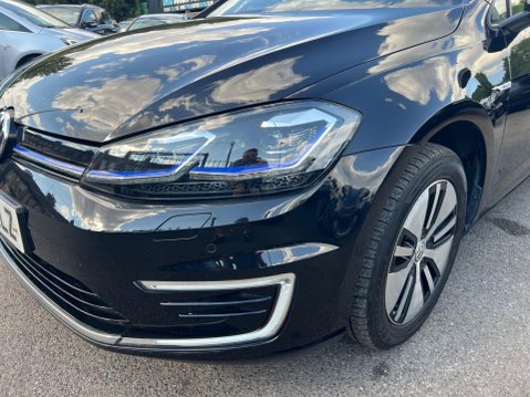 Volkswagen Golf 35.8kWh e-Golf Auto 5dr 10