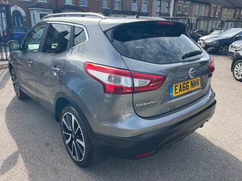 Nissan Qashqai 1.2 DIG-T Tekna 2WD Euro 6 (s/s) 5dr 4