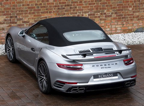 Porsche 911 Turbo Cabriolet (991.2) 10