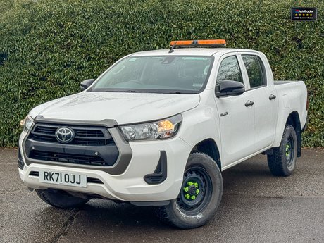 Toyota Hilux Active | 2.4 LT | AC | Sensors | Double Cab |