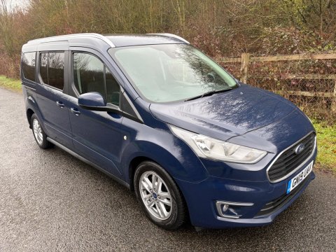 Ford Grand Tourneo Connect TITANIUM TDCI 5