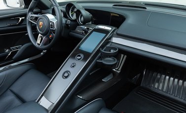 Porsche 918 Spyder 30