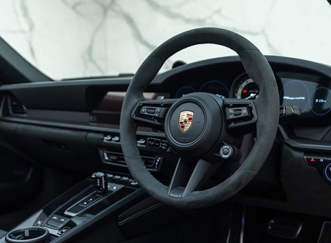 Porsche 911 Targa 4 GTS (992) 6