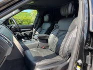 Land Rover Discovery D300 Commercial Dynamic HSE 3