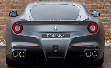 Ferrari F12 Berlinetta 5