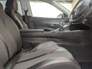 Peugeot 3008 1.6 3008 Allure Blue HDi S/S 5dr 29