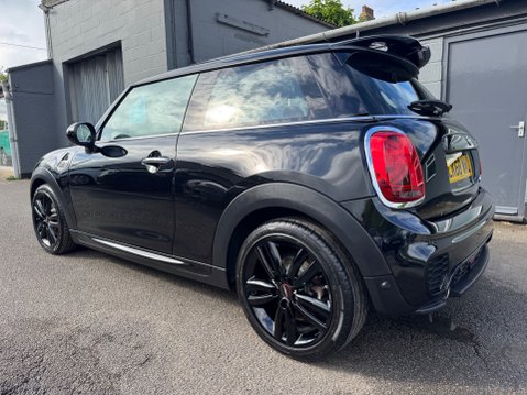 Mini Hatch COOPER 11