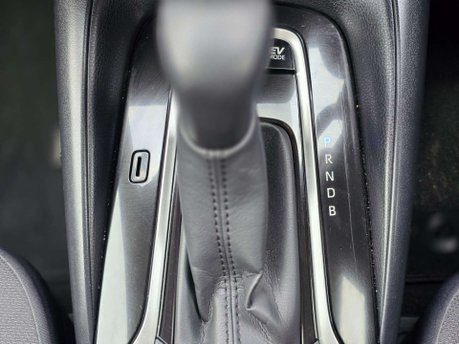 Toyota Corolla 1.8 VVT-h Design Touring Sports 5dr Petrol Hybrid CVT Euro 6 (s/s) (122 ps) 14