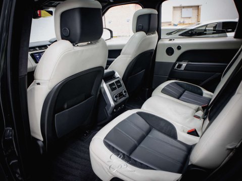 Land Rover Range Rover Sport 3.0 Range Rover Sport HST Auto 4WD 5dr 23