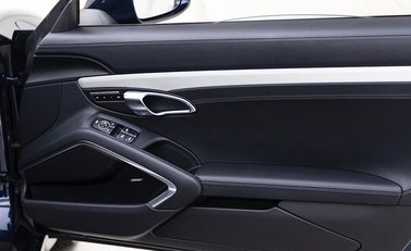 Porsche 911 Carrera S Cabriolet (991.2) 21