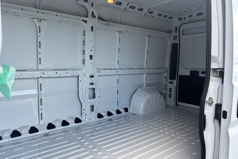 Peugeot Boxer BlueHdi 335 L3H2 Professional Premium Plus Panel Van 9