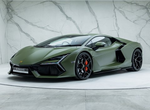 Lamborghini Revuelto 1