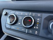 Land Rover Defender 3.0 FIRST EDITION MHEV 34