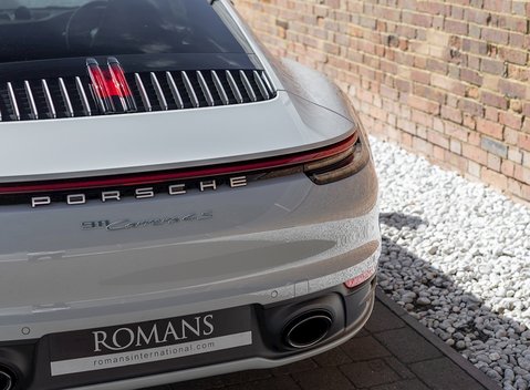 Porsche 911 (992) Carrera 4S 27