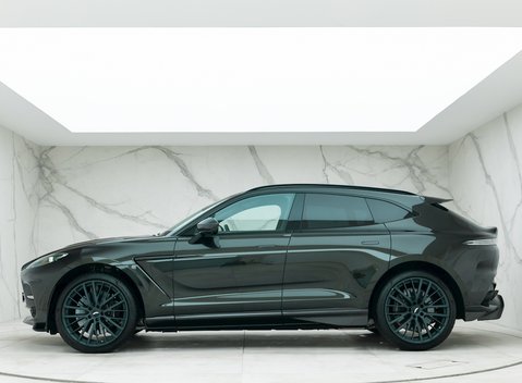 Aston Martin DBX 707 2