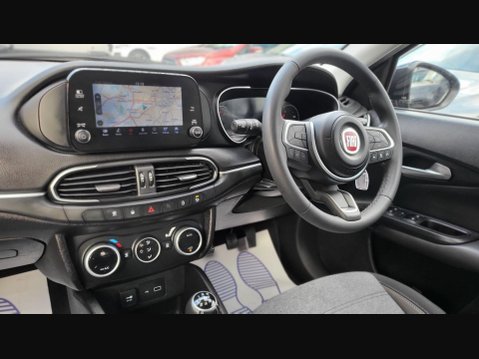 Fiat Tipo CROSS 4